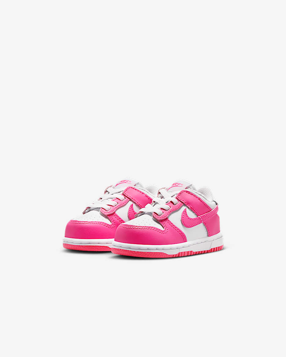Baby pink nike sneakers hot sale